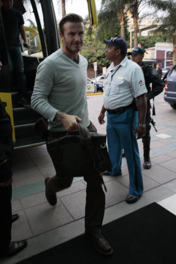 ¡Las mujeres enloquecieron! El día que David Beckham visitó Honduras y el Nacional explotó: ¿a quién regaló su camisa?