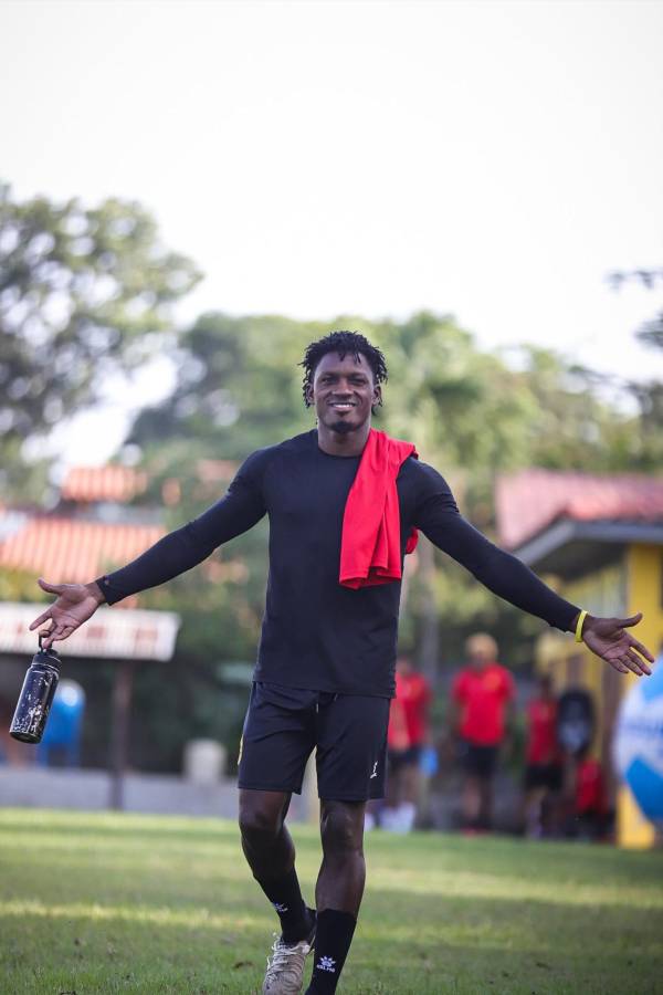 Real España vivió un día especial y pensando en Motagua: sorpresas y gran ambiente