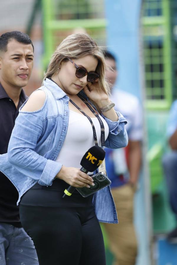 El ambiente en el Yankel Rosenthal: Ex del Marathón llegó al estadio, bellas chicas y el monstruo no estará solo