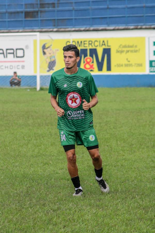 Los últimos 25 fichajes confirmados en la Liga Nacional para el Apertura 2024: ¡Motagua firma hijo de exmundialista!