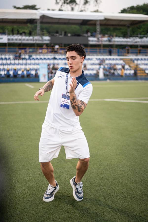 La pelea de Supremo, Joao deslumbra con baile sexy y el flow de tiktoker previo al Honduras-Nicaragua en Managua