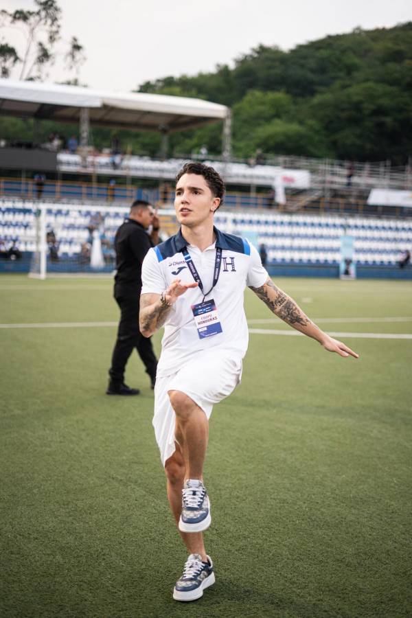 La pelea de Supremo, Joao deslumbra con baile sexy y el flow de tiktoker previo al Honduras-Nicaragua en Managua
