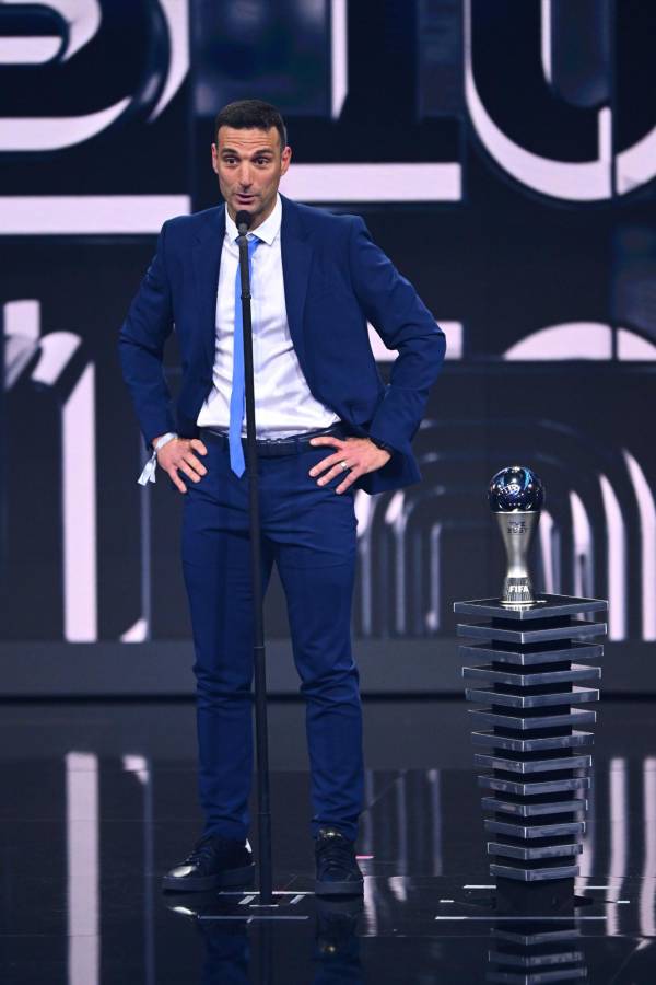 Las mejores fotos del The Best: Messi no paraba de sonreír al ver a sus compañeros y el futbolista que lloró; ¿y Laporta?