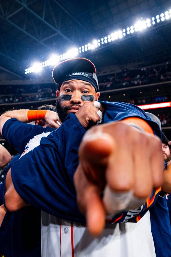 Mauricio Dubón recibió sorpresa y Astros de Houston desatan locura en celebración tras ganar división oeste en MLB