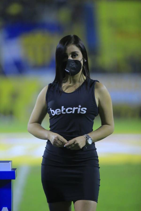 Tremendo show de entretiempo y duelo de bellezas: lo que dejó la final de Real España ante Olimpia en el Morazán