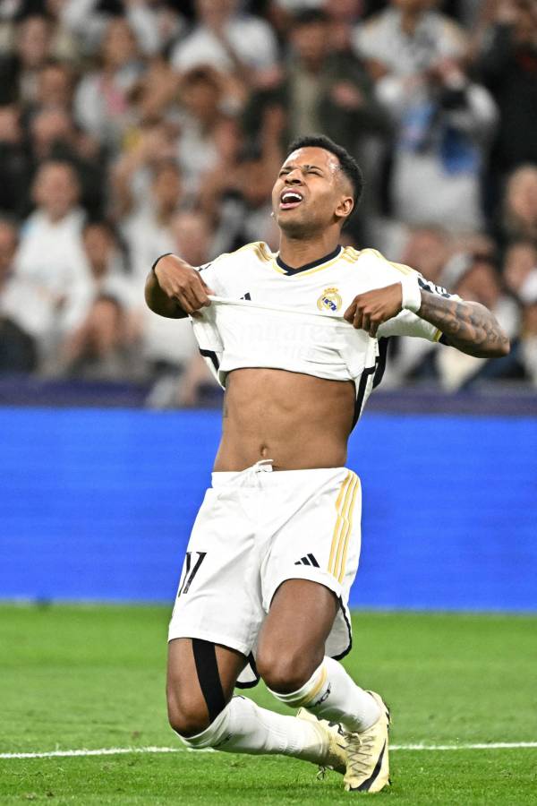 Real Madrid - City: Guardiola explota en el Bernabéu, el extraño gesto de Ancelotti y el cruce de Vinicius con rival