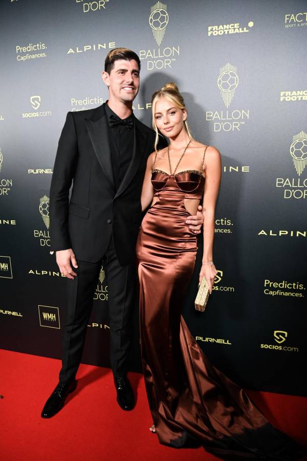 Balón de Oro: La inspiración del atuendo de Benzema, sorpresivo invitado especial y así captaron a Karim junto a Lewandowski