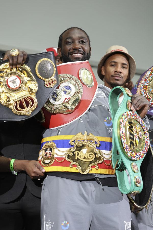 El dineral que ganó Floyd Mayweather por la derrota del 'Canelo' ante Crawford: su patrimonio al descubierto