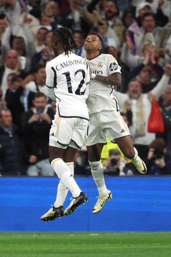 Real Madrid - City: Guardiola explota en el Bernabéu, el extraño gesto de Ancelotti y el cruce de Vinicius con rival