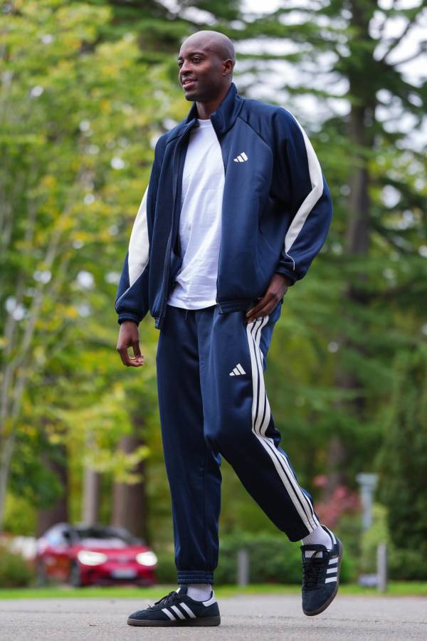 Camavinga superó a Koundé y agita las redes: así llegaron los jugadores de Francia y el look de Mbappé