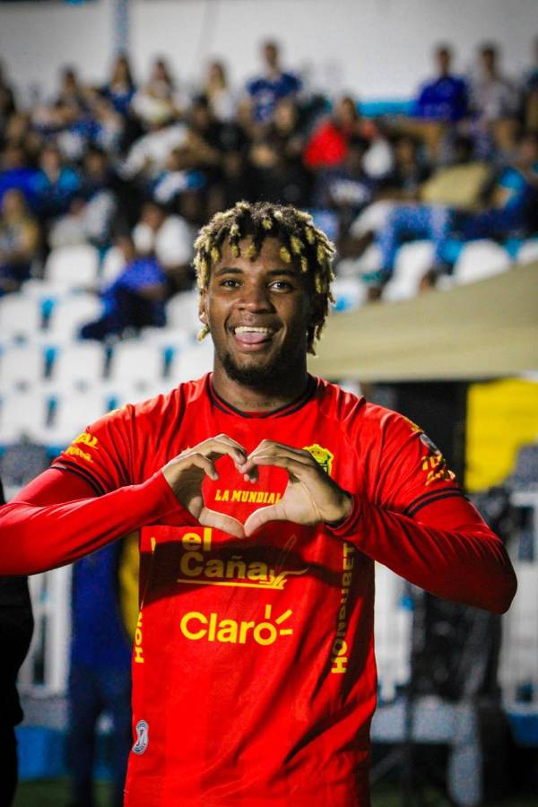 FICHAJES: Hondureño firma en MLS, legionario en Europa queda sin equipo y el futuro de Javier López en Motagua