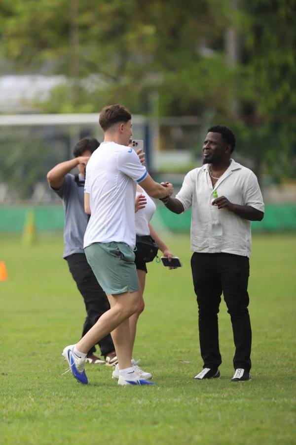 Supremo sorprende con su anuncio, el 'infiltrado' en el entrenamiento y los tiktokers que regresan ante Brasil