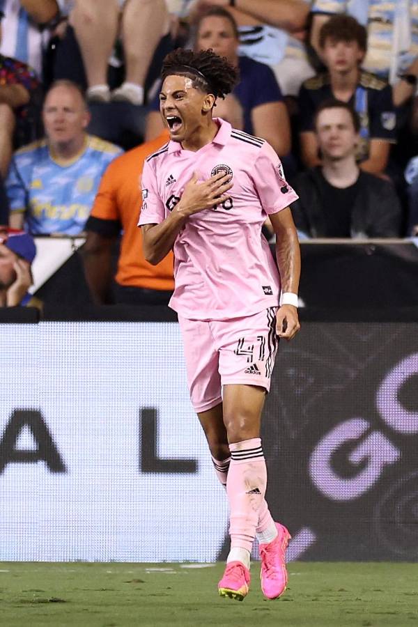 Las históricas fotos del hondureño David Ruiz celebrando junto a Messi, Alba y Busquets en Inter Miami