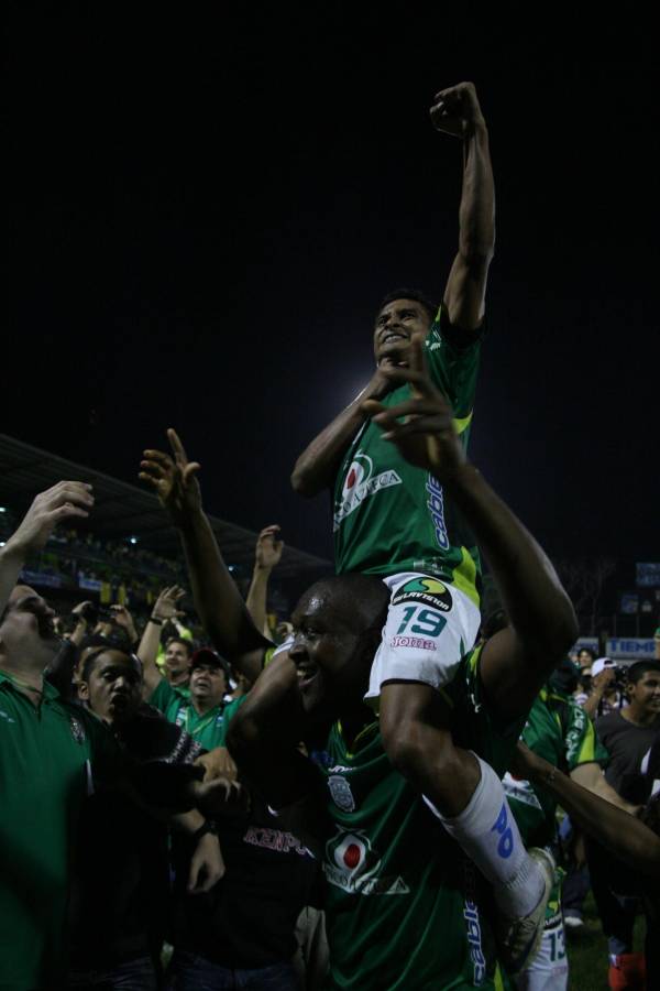 Históricas fotos del clásico sampedrano Real España - Marathón: un DT golpeado, leyendas y nostalgia