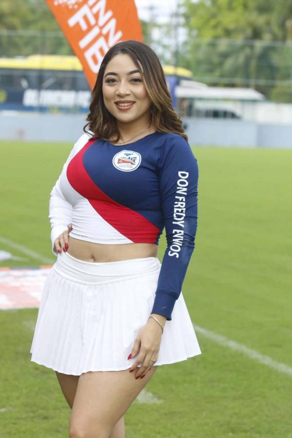 Las dos chicas que eclipsaron en el Excélsior y lo que ingresaron los árbitros al estadio sin ser vistos por la afición