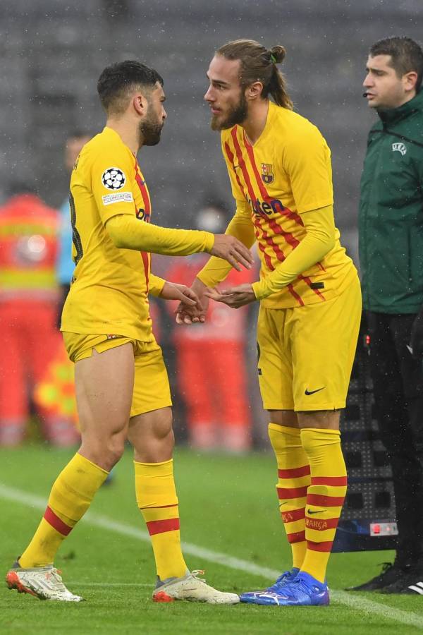 El enfado de Piqué y el reclamo de Ter Stegen: La profunda tristeza del FC Barcelona al saber que jugará la Europa League