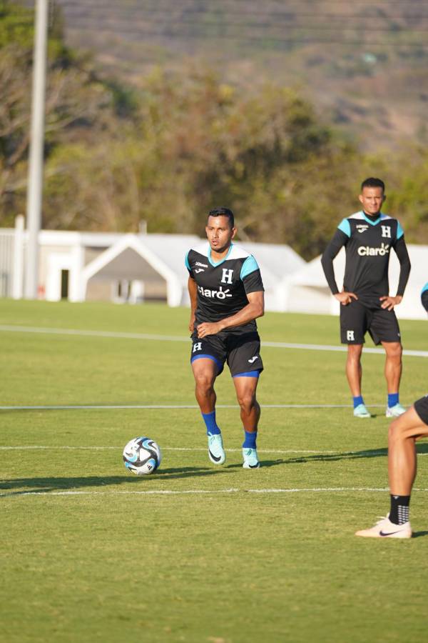 Así fue el segundo día de trabajo de la Selección de Honduras: El jugador que se incorporó y entrenaron a puerta cerrada