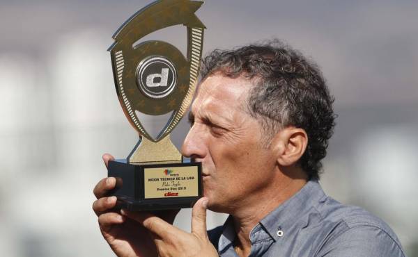 Pedro Troglio lidera las votaciones a los Premios DIEZ: “Ya tengo dos en mi museo y me encantaría agregar uno más”