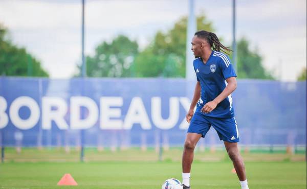 Alberth Elis se reincorpora a los entrenamientos del FC Girondins en la tercera división de Francia