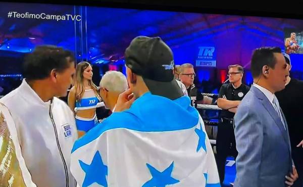 ¡Portando la bandera! Teófimo López manda mensaje a Honduras y demuestra su aprecio por Xiomara Castro