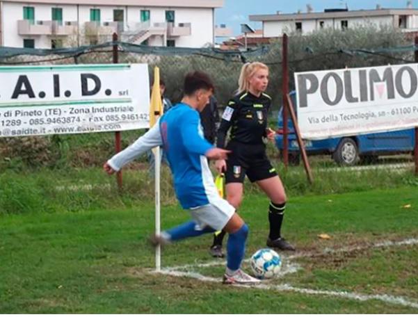 Escándalo: Diana Di Meo, la bella árbitro italiana a la que le han filtrado fotos y videos íntimos