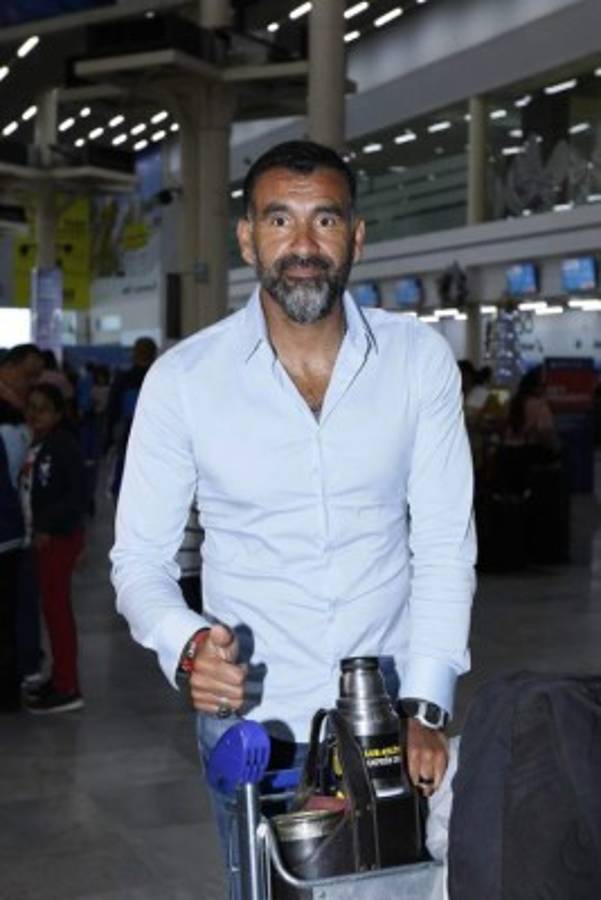 FICHAJES: Cristian Cálix al extranjero y Real España busca tres jugadores de Olimpia