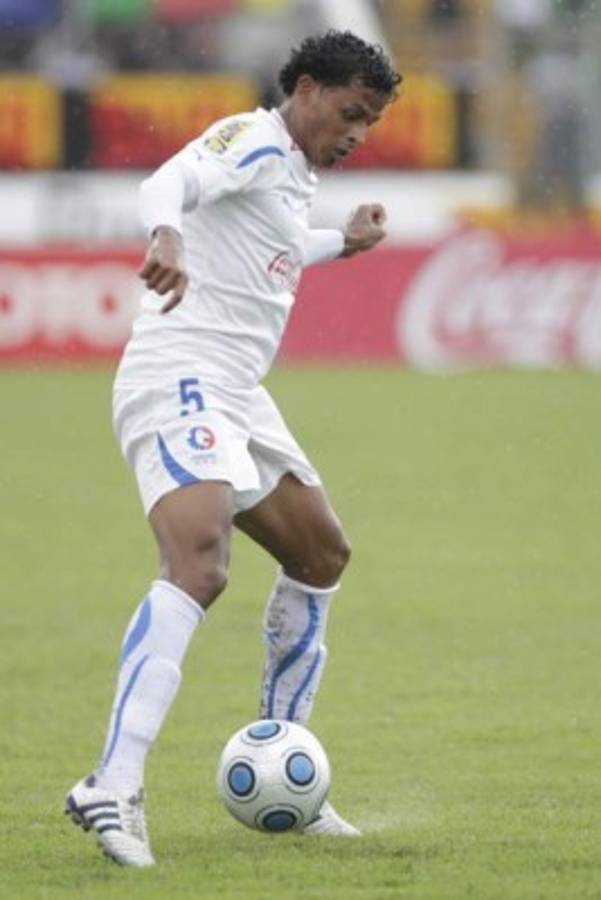 Alineación y DT del Olimpia en su primer juego en la historia del Yankel Rosenthal