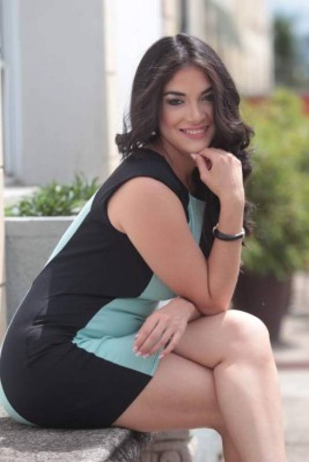 ¡De infarto! Así es Amanda Mena, la presentadora hondureña que ahora quiere ser actriz