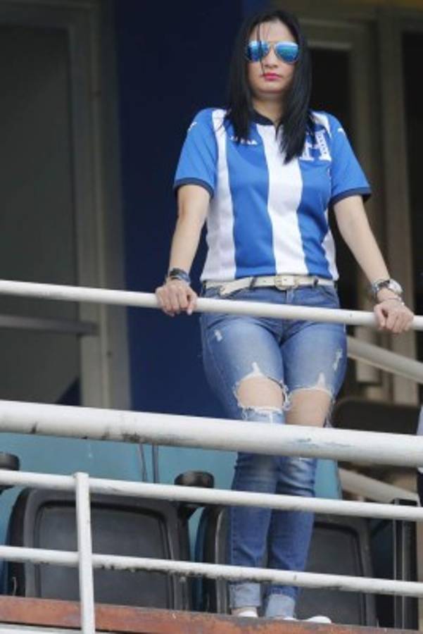 La belleza hondureña que se hizo presente en el estadio Olímpico