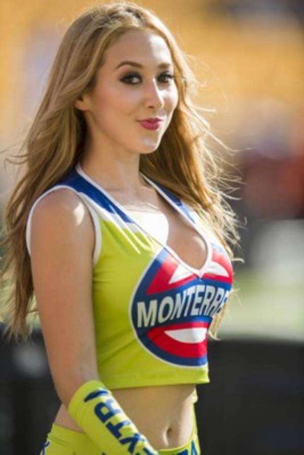 ¡MAMACITAS! En México dejan de ver los partidos por estas hermosas distracciones