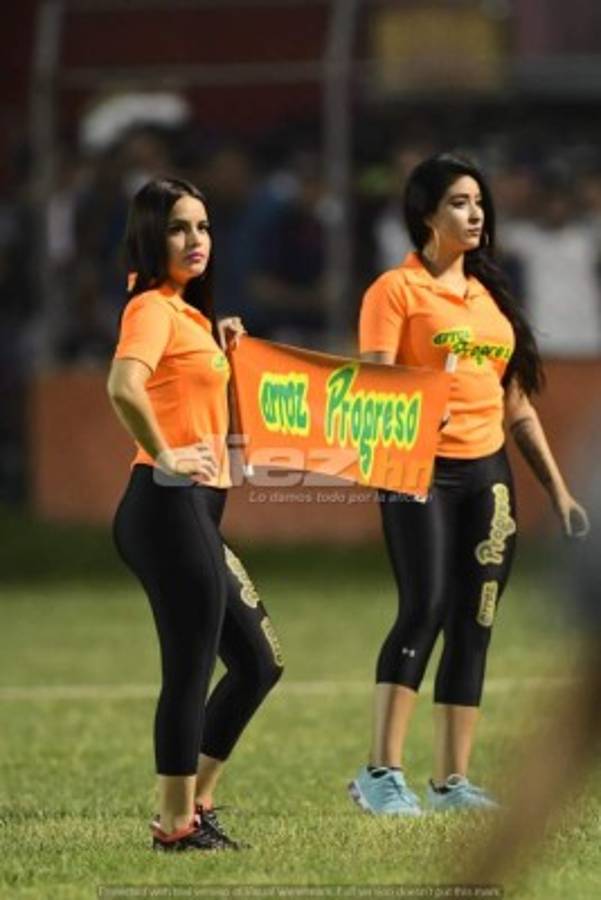 ¡Llenazo, ambiente de final; espectaculares y bellas chicas en El Progreso!