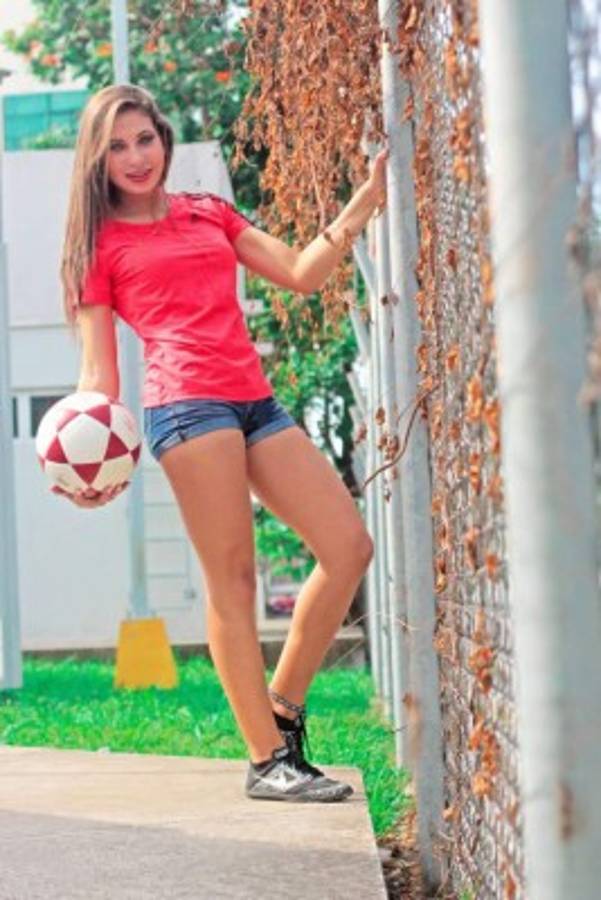 FOTOS: Annie Córdova, la diosa del fútbol hondureño