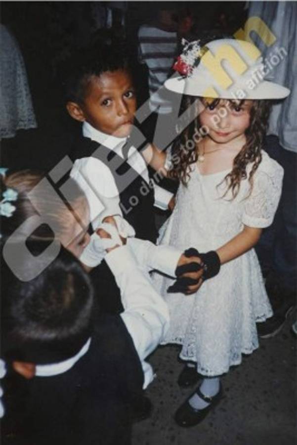 El álbum desconocido de Andy Najar, la esperanza de Honduras ante El Salvador