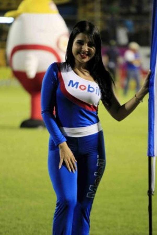 FOTOS: La Miss Honduras entre las bellas chicas que llegaron al Morazán