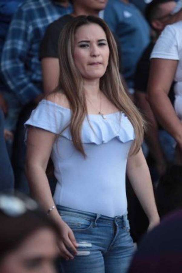 ¡De infarto! Las chicas más espectaculares de la final Motagua-Honduras Progreso