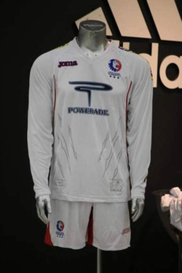 ¡Camisas icónicas! Los 16 uniformes más bonitos que ha lanzado el Olimpia en su historia