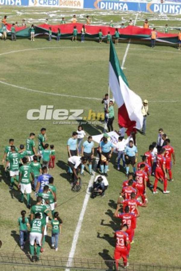 NO VISTE EN TV: La expulsión de Rony Martínez y foto bien adornada de Marathón