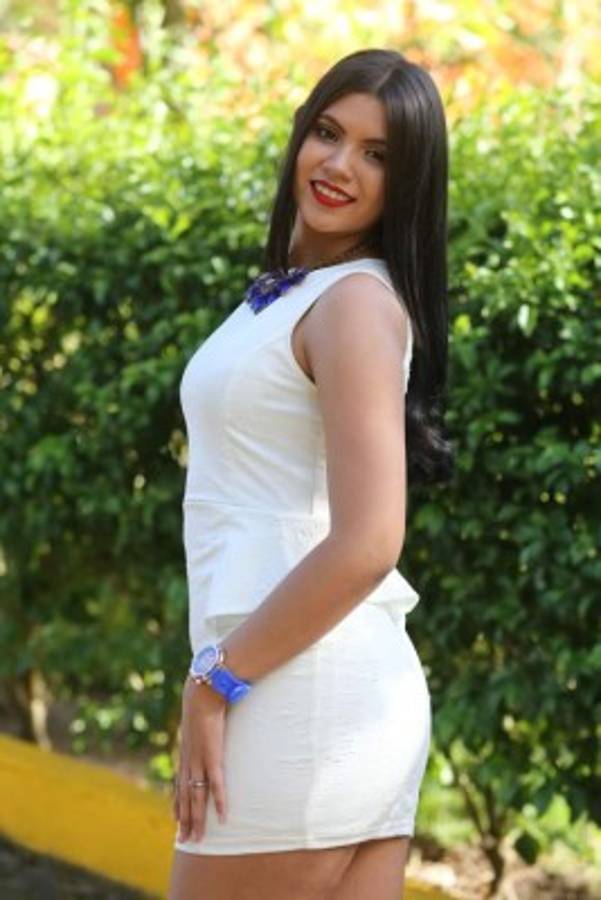 Ella es Katherin Moncada, la bella modelo de programa de televisión