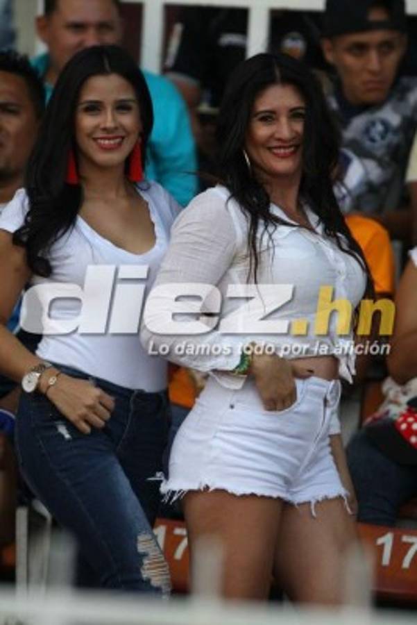 ¡Qué lindas! El lado más sexy del clásico Motagua-Olimpia en el estadio Nacional