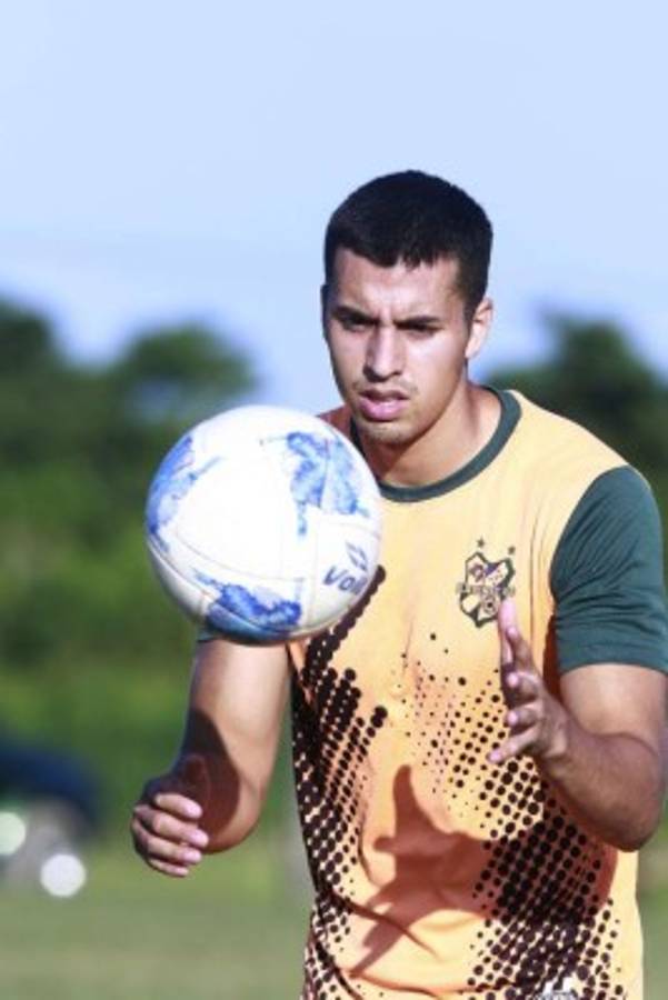 FICHAJES: Dos catrachos a la MLS; Marathón hace barrida, Vida confirma fichajes y Olimpia perderá a dos piezas