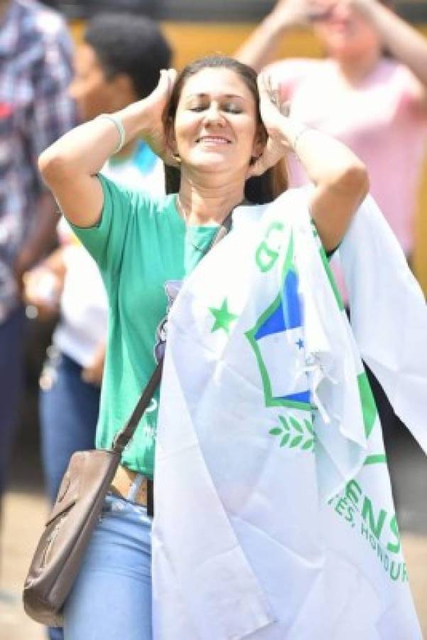 ¡Invasión porteña! Aficionados del Platense se toman el estadio de Tocoa