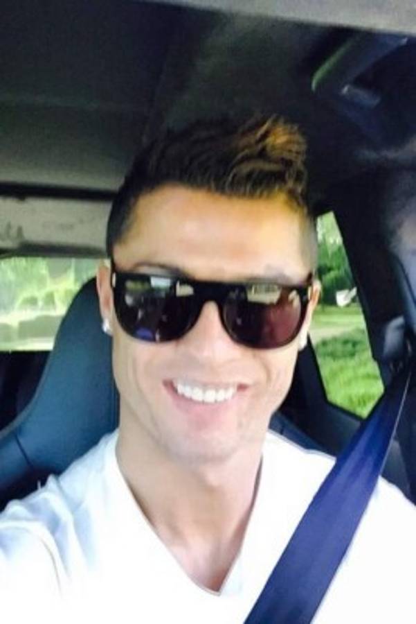 FOTOS: Así ha hecho Cristiano Ronaldo del Selfie una moda mundial