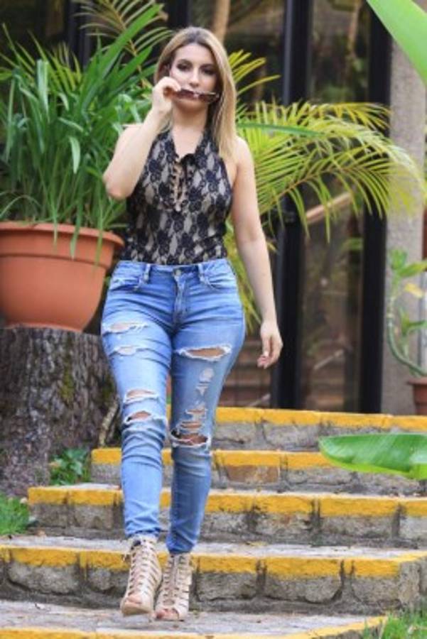 Ella es Roxana Kafati, la bella pareja de jugador del Juticalpa FC