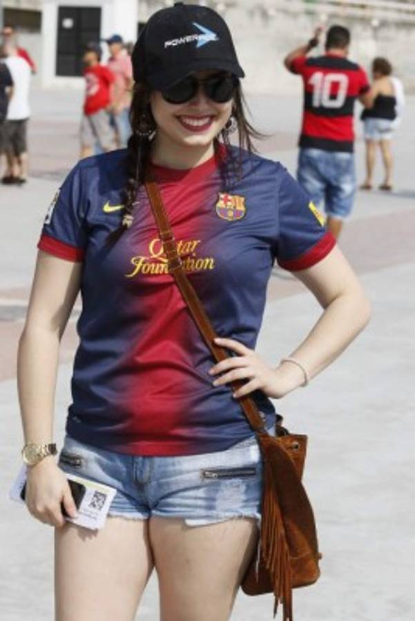 FOTOS: Las bellas chicas que calientan el juego Honduras-Portugal