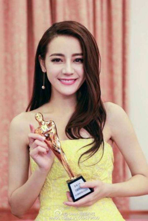 Dilireba, la actriz china que ignora al futbolista brasileño Pato