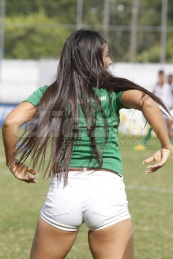 ¡Cuidado con el lente de DIEZ! Así captó a modelos que adornan el Apertura