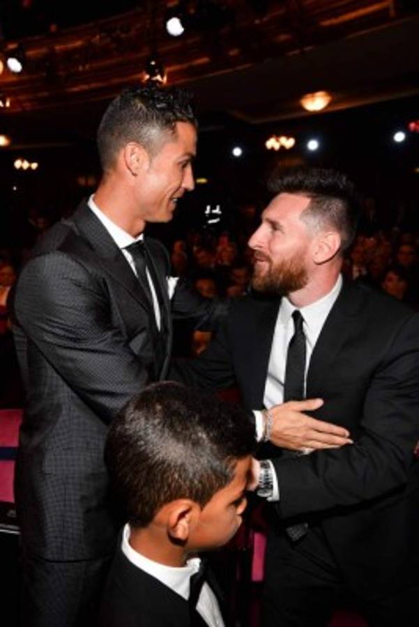 LO QUE NO SE VIO POR TV: ¡La cara de Messi cuando Cristiano fue elegido el 'The Best' de la FIFA!