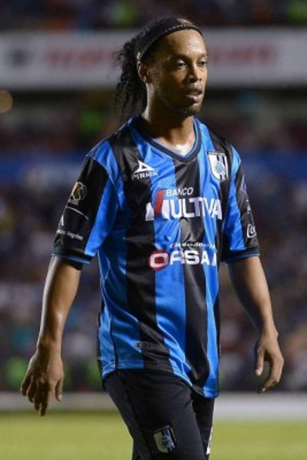 Mujeres, fiestas y problemas con la fiscalía: Ronaldinho y sus escándalos más sonados