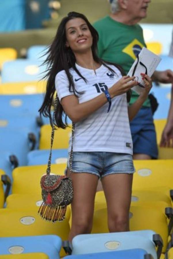 MUÑECA: Ludivine Kadri, la hermosa aficionada que llega para enamorar Italia