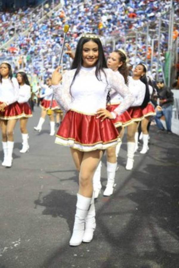 Las 15 palillonas más hermosas de los desfiles de Honduras